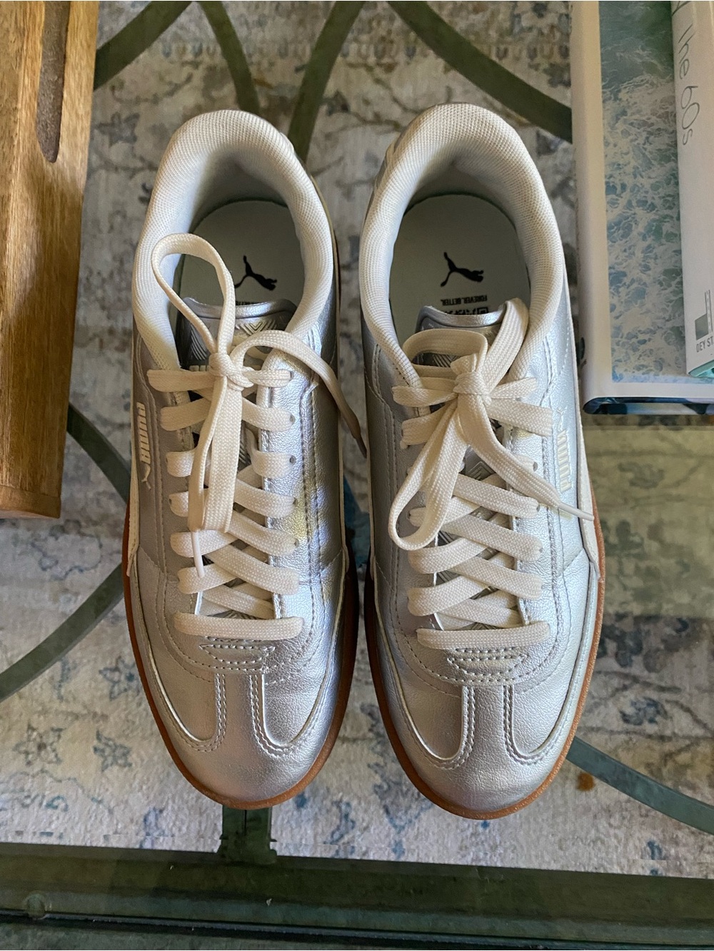 EUC PUMA CLUB II ERA SILVER METALLIC SNEAKERS SIZE 8 - Picture 2 of 9